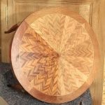 table en partie décapée table en partie décapée