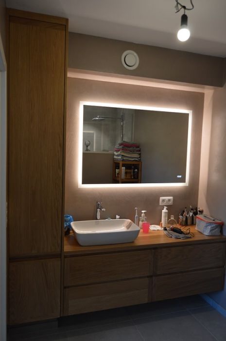Meuble de salle de bain en chêne traité Meuble de salle de bain en chêne traité